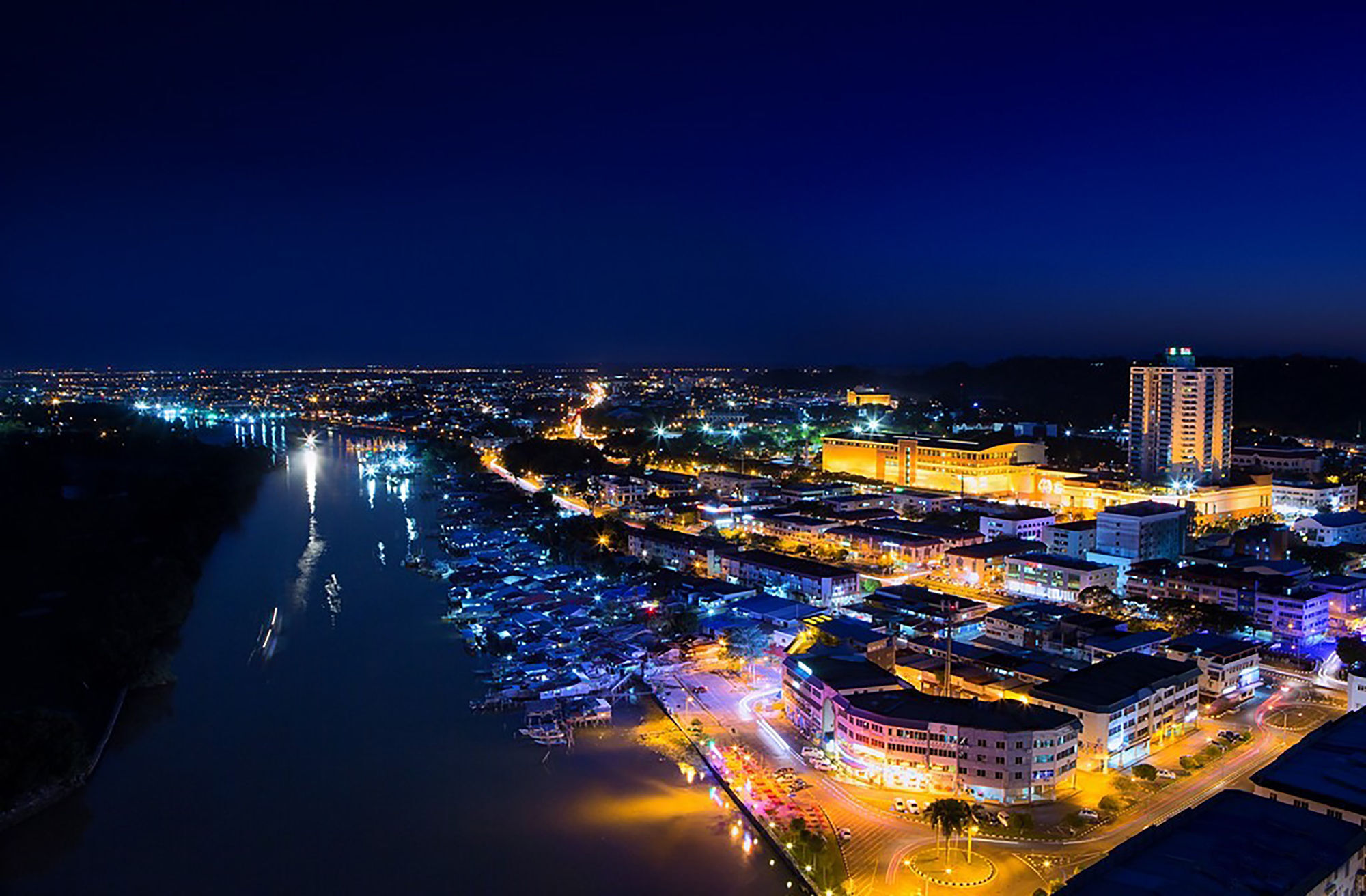 Hotel Pullman Miri Waterfront Zewnętrze zdjęcie Aerial view of the port of La Rochelle