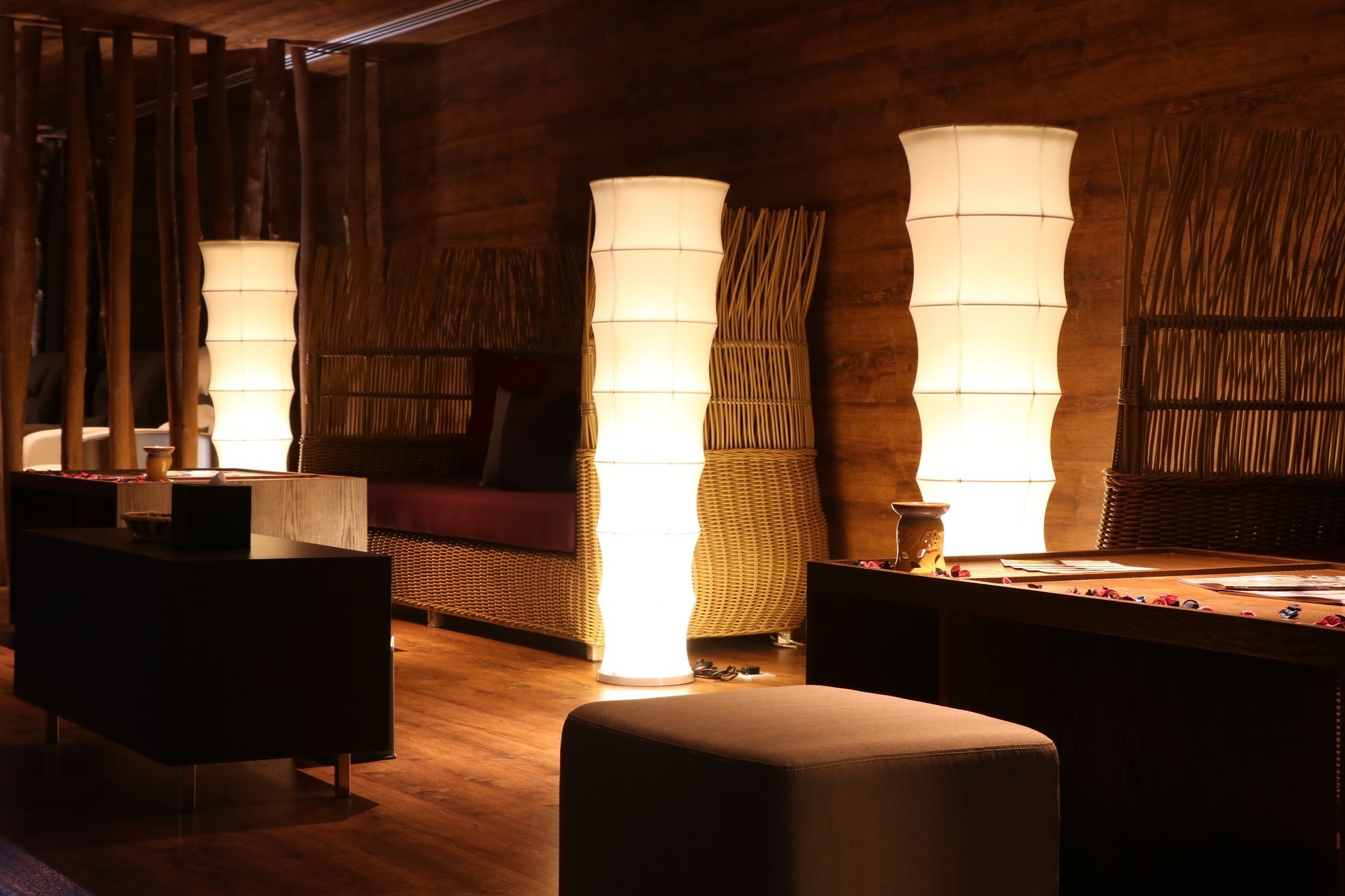 Hotel Pullman Miri Waterfront Zewnętrze zdjęcie Interior of the spa